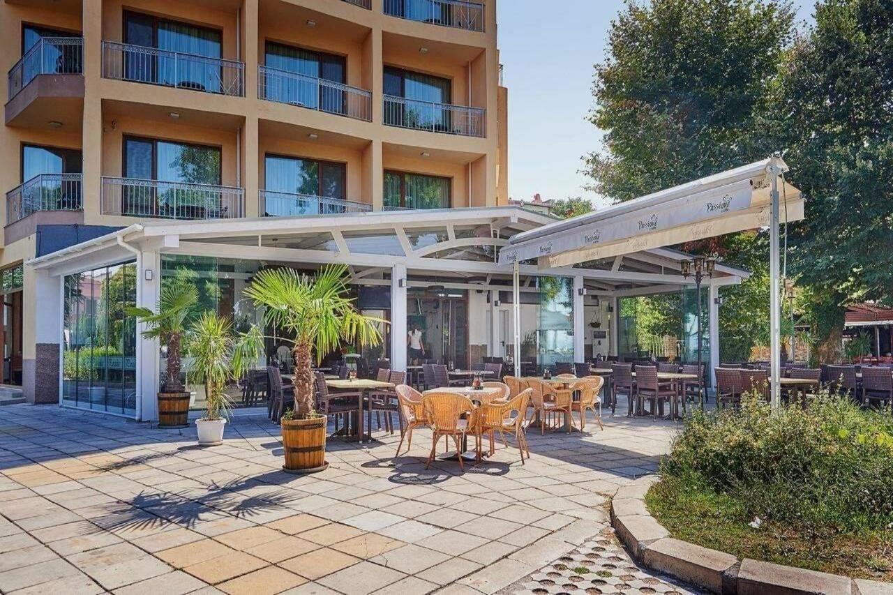 Paradise Hotel & Relax Center Pomorie Eksteriør billede