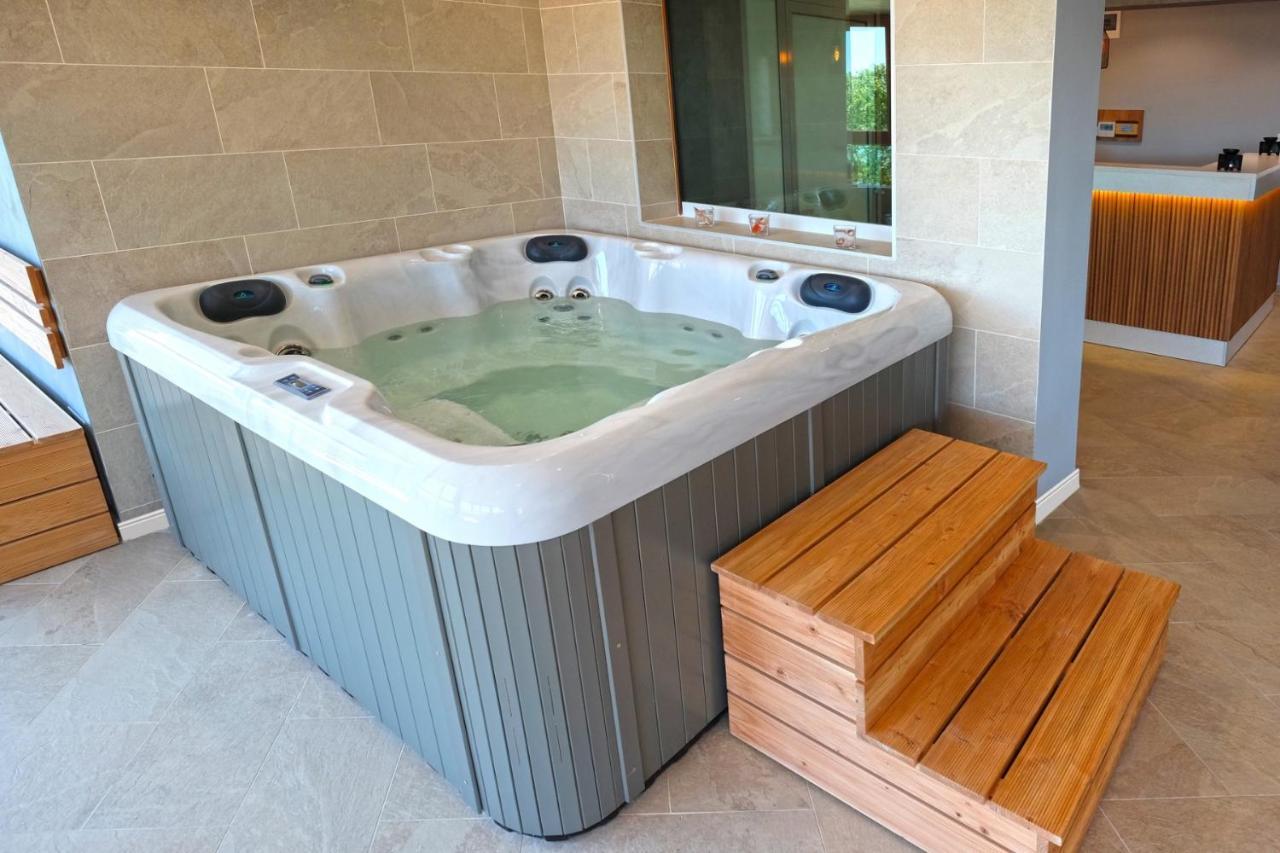 Paradise Hotel & Relax Center Pomorie Eksteriør billede