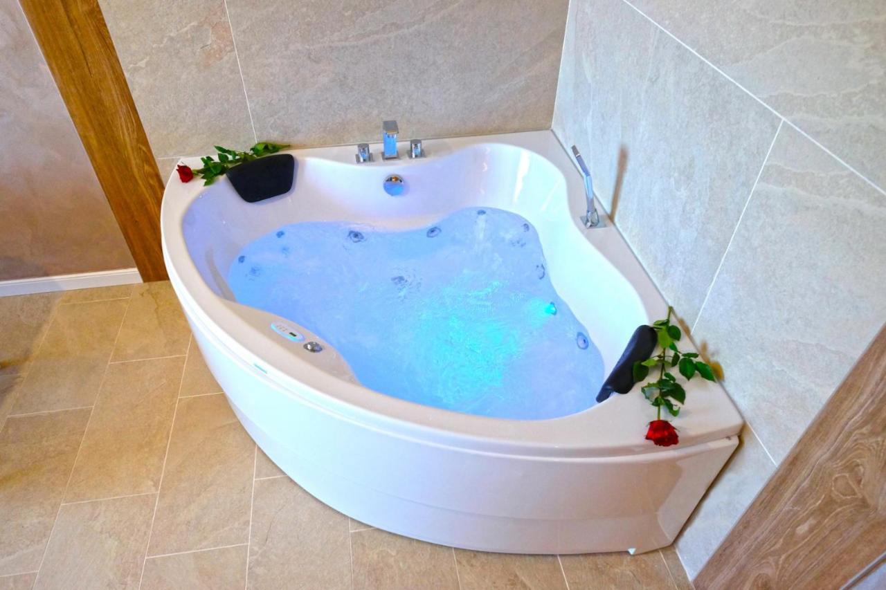 Paradise Hotel & Relax Center Pomorie Eksteriør billede