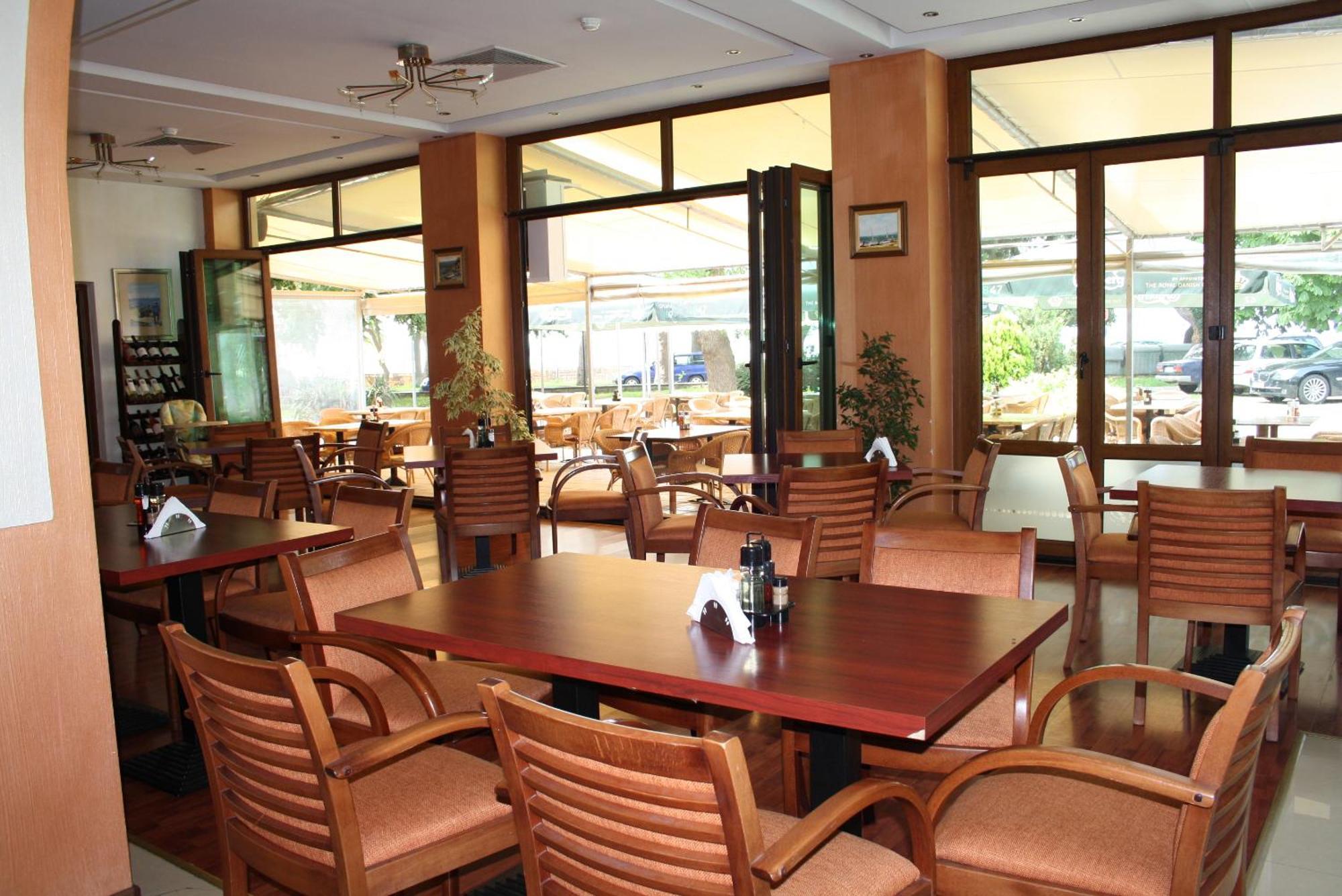 Paradise Hotel & Relax Center Pomorie Eksteriør billede