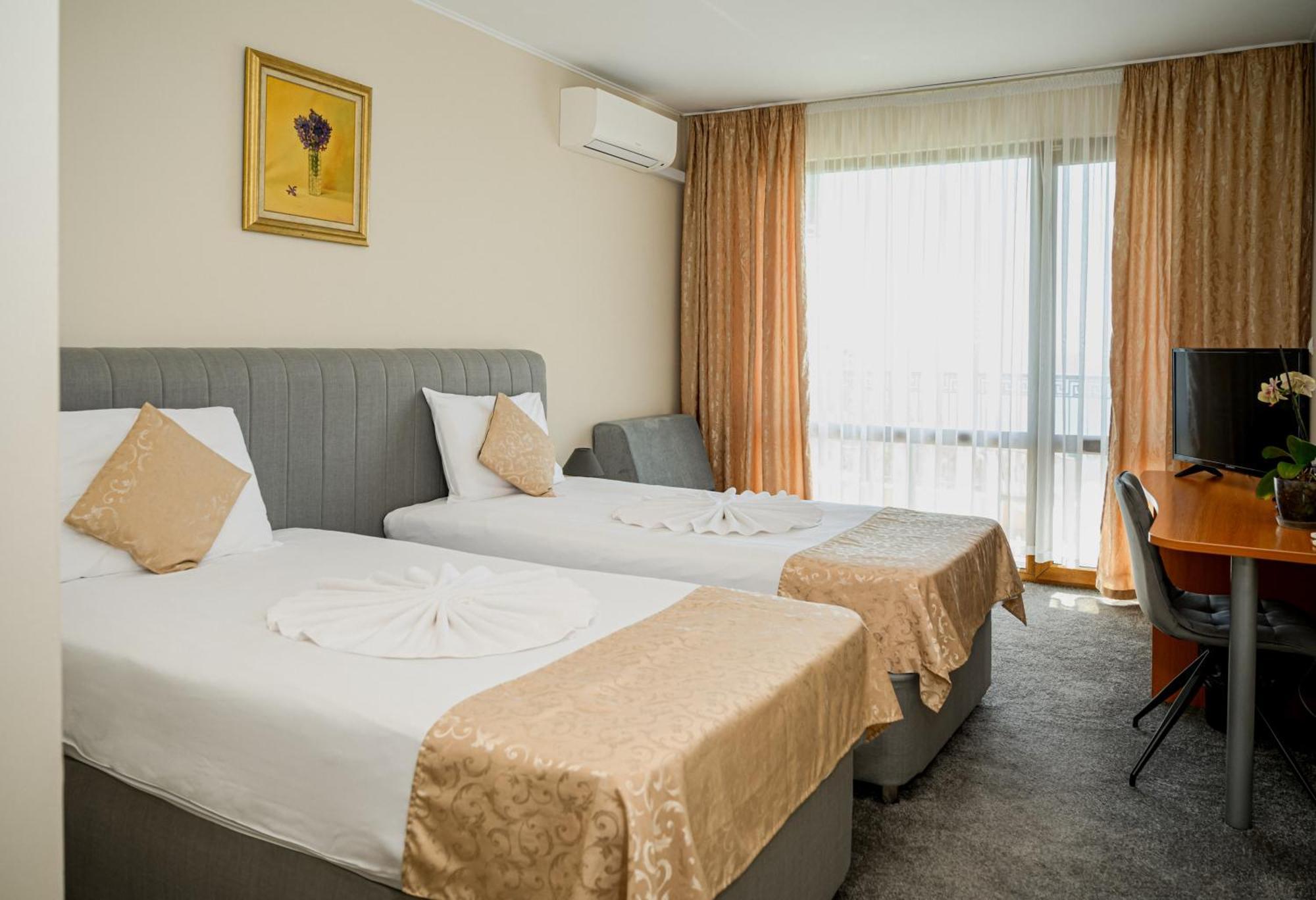 Paradise Hotel & Relax Center Pomorie Eksteriør billede